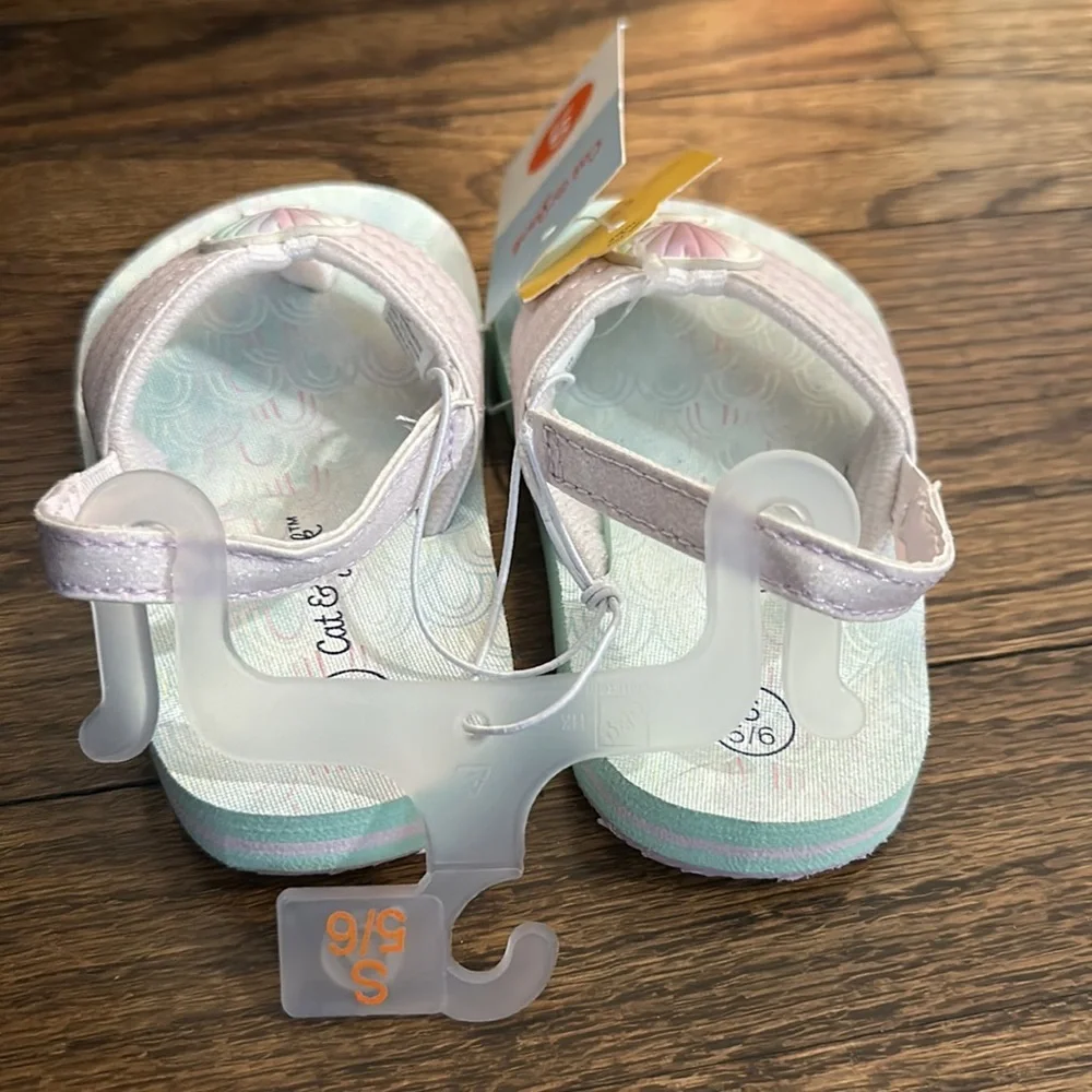 NWT Girls Easy Off and On Thong Sling Back Sea Shell Sandal Flip Flops